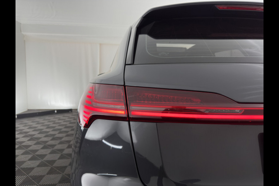 Audi e-tron 55 quattro advanced 95 kWh [3-Fase] {SOH-92%} *PANO | LUXURY-LEATHER | FULL-LED | BANG&OLUFSEN | ADAPTIVE-CRUISE | MEMORY-PACK | BLIND-SPOT | TOP-VIEW | SPORT/HEATED-SEATS | KEYLESS | DAB+ | ECC | PDC | 22''ALU*