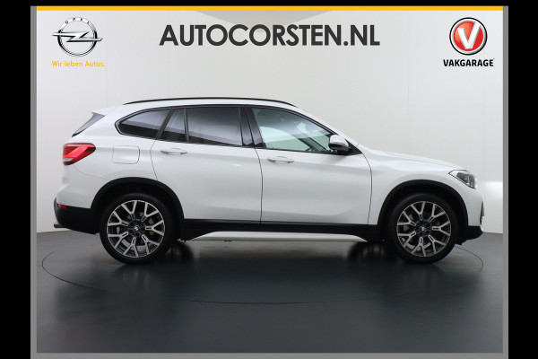 BMW X1 sDrive20i Automaat Leder Panoramadak Trekhaak Navi-Pro Ecc Cruise Control High Executive Sport Line Keyless Pdc Stoelverwarming Led Elek.Achterklep Privacy Glas Mooie complete auto!