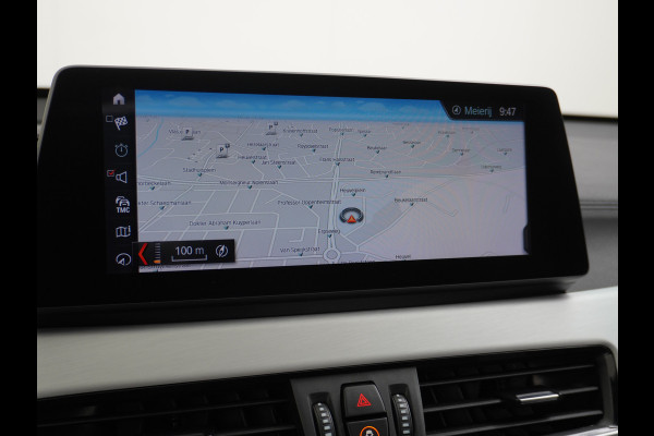 BMW X1 sDrive20i Automaat Leder Panoramadak Trekhaak Navi-Pro Ecc Cruise Control High Executive Sport Line Keyless Pdc Stoelverwarming Led Elek.Achterklep Privacy Glas Mooie complete auto!
