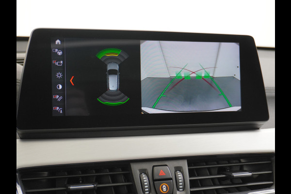 BMW X1 sDrive20i Automaat Leder Panoramadak Trekhaak Navi-Pro Ecc Cruise Control High Executive Sport Line Keyless Pdc Stoelverwarming Led Elek.Achterklep Privacy Glas Mooie complete auto!