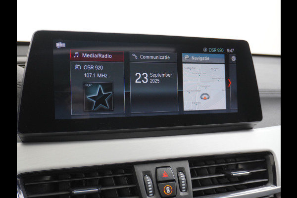 BMW X1 sDrive20i Automaat Leder Panoramadak Trekhaak Navi-Pro Ecc Cruise Control High Executive Sport Line Keyless Pdc Stoelverwarming Led Elek.Achterklep Privacy Glas Mooie complete auto!