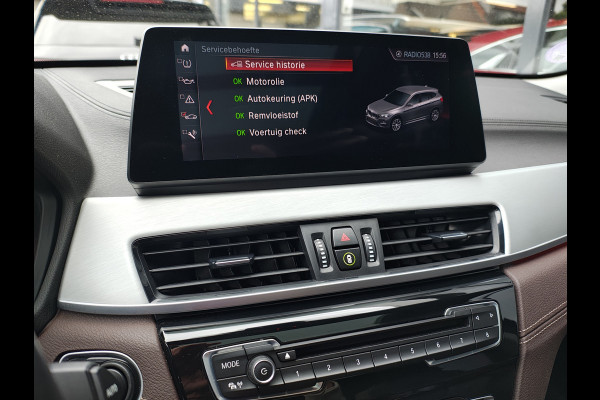 BMW X1 sDrive20i Automaat Leder Panoramadak Trekhaak Navi-Pro Ecc Cruise Control High Executive Sport Line Keyless Pdc Stoelverwarming Led Elek.Achterklep Privacy Glas Mooie complete auto!