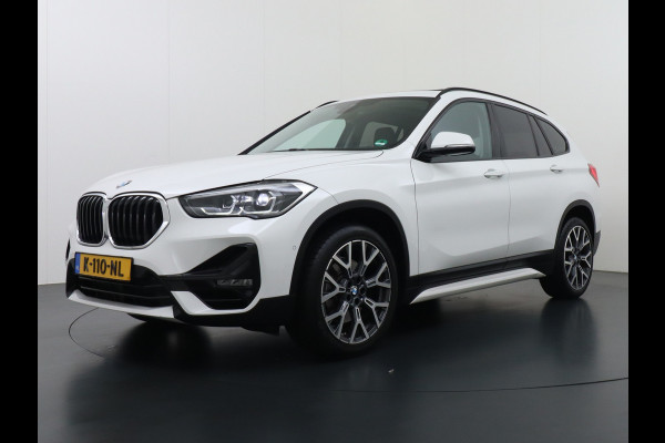 BMW X1 sDrive20i Automaat Leder Panoramadak Trekhaak Navi-Pro Ecc Cruise Control High Executive Sport Line Keyless Pdc Stoelverwarming Led Elek.Achterklep Privacy Glas Mooie complete auto!