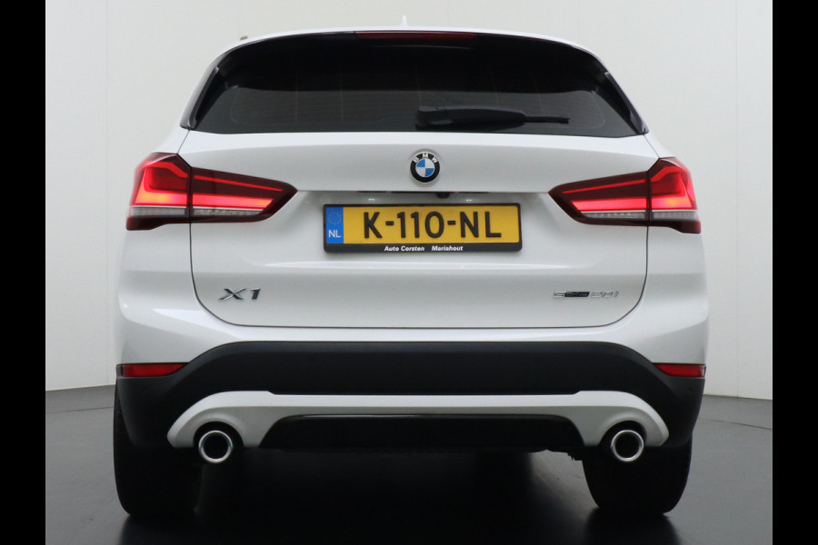 BMW X1 sDrive20i Automaat Leder Panoramadak Trekhaak Navi-Pro Ecc Cruise Control High Executive Sport Line Keyless Pdc Stoelverwarming Led Elek.Achterklep Privacy Glas Mooie complete auto!