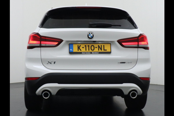 BMW X1 sDrive20i Automaat Leder Panoramadak Trekhaak Navi-Pro Ecc Cruise Control High Executive Sport Line Keyless Pdc Stoelverwarming Led Elek.Achterklep Privacy Glas Mooie complete auto!