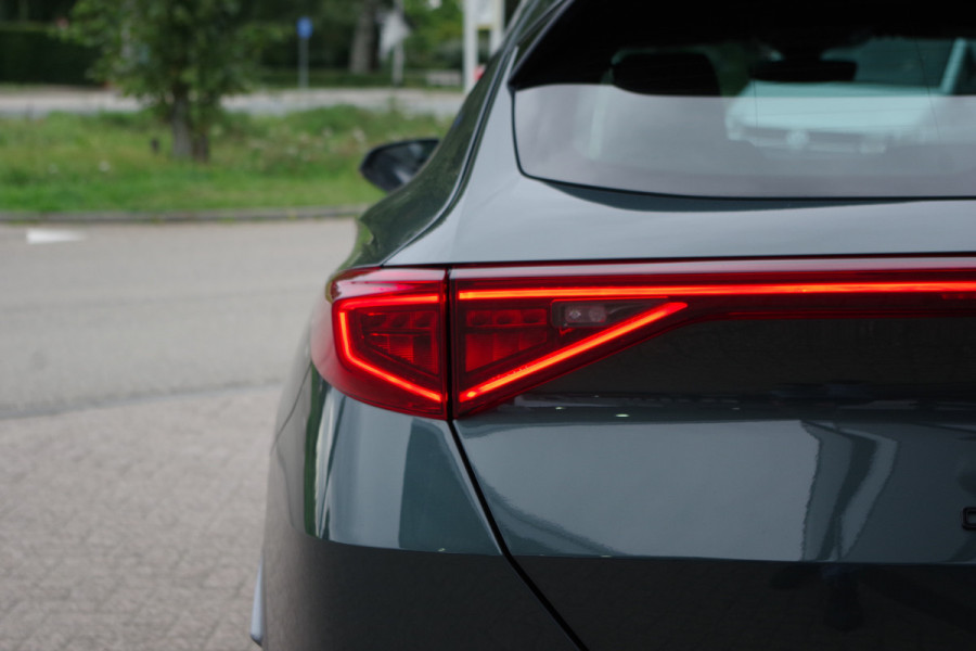 CUPRA Formentor 1.4 e-Hybrid Business 204 PK PHEV, Climate Control, Adap. Cruise Control, Carplay