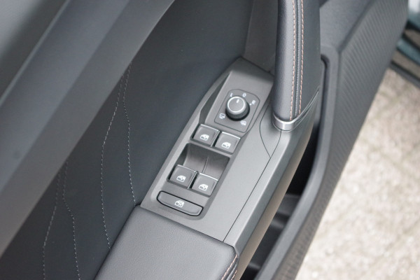 CUPRA Formentor 1.4 e-Hybrid Business 204 PK PHEV, Climate Control, Adap. Cruise Control, Carplay