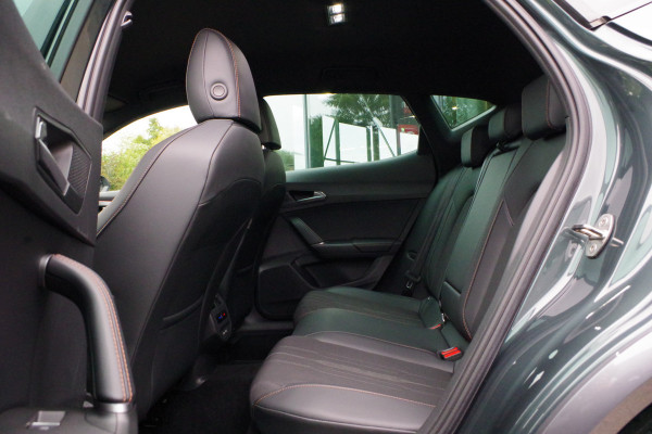 CUPRA Formentor 1.4 e-Hybrid Business 204 PK PHEV, Climate Control, Adap. Cruise Control, Carplay