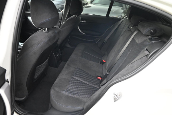 BMW 1-serie 120i Centennial High Executive 184 PK Aut. M-Sport Schuifdak Camera 18''