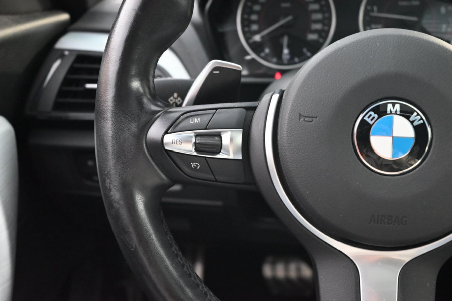 BMW 1-serie 120i Centennial High Executive 184 PK Aut. M-Sport Schuifdak Camera 18''