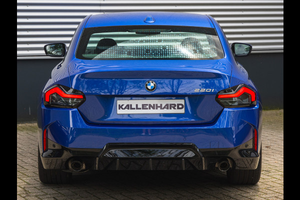 BMW 2 Serie Coupé 220i M-Sport - Widescreen - ACC - Hifi - 19 inch