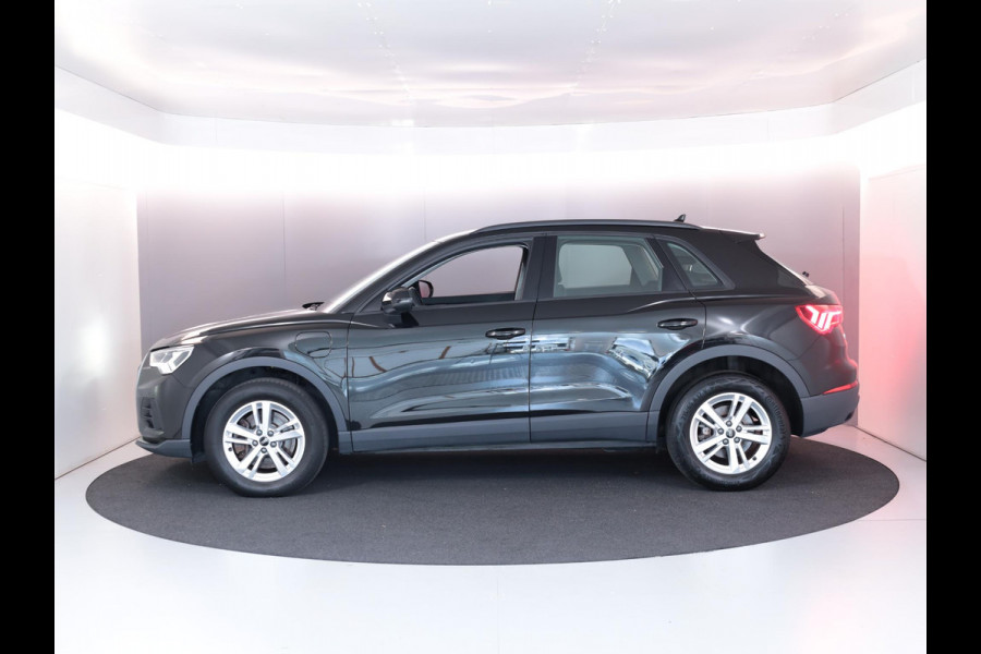 Audi Q3 45 TFSI e Advanced edition 245pk | Navigatie via App | Android auto | Parkeercamera | Verwarmbare voorstoelen