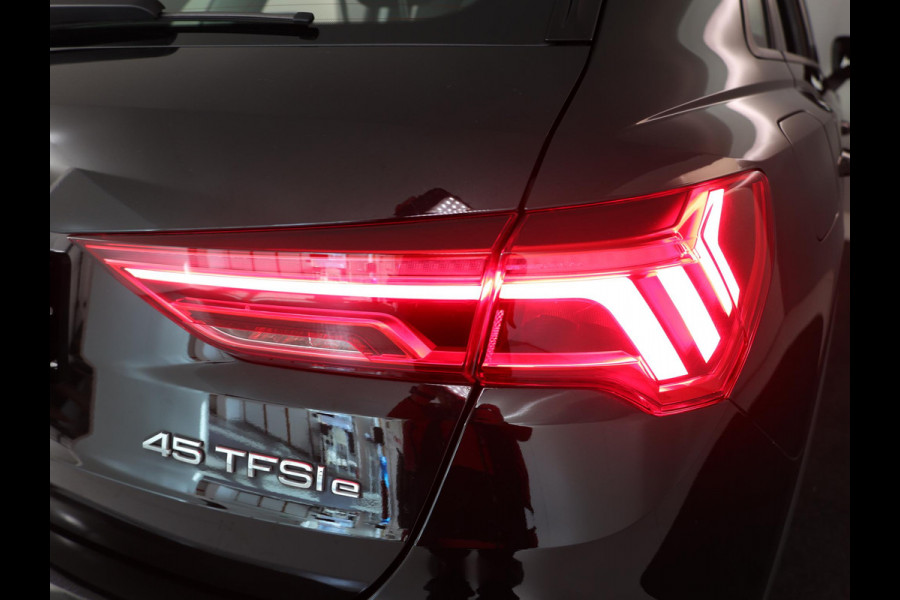 Audi Q3 45 TFSI e Advanced edition 245pk | Navigatie via App | Android auto | Parkeercamera | Verwarmbare voorstoelen