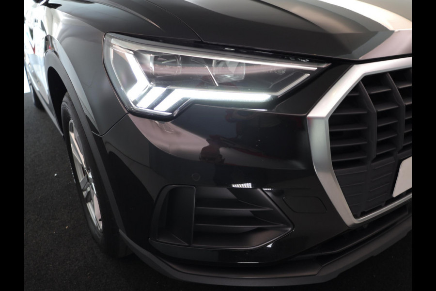 Audi Q3 45 TFSI e Advanced edition 245pk | Navigatie via App | Android auto | Parkeercamera | Verwarmbare voorstoelen