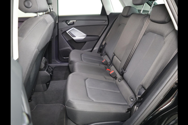 Audi Q3 45 TFSI e Advanced edition 245pk | Navigatie via App | Android auto | Parkeercamera | Verwarmbare voorstoelen