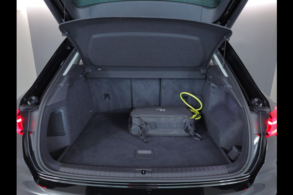 Audi Q3 45 TFSI e Advanced edition 245pk | Navigatie via App | Android auto | Parkeercamera | Verwarmbare voorstoelen