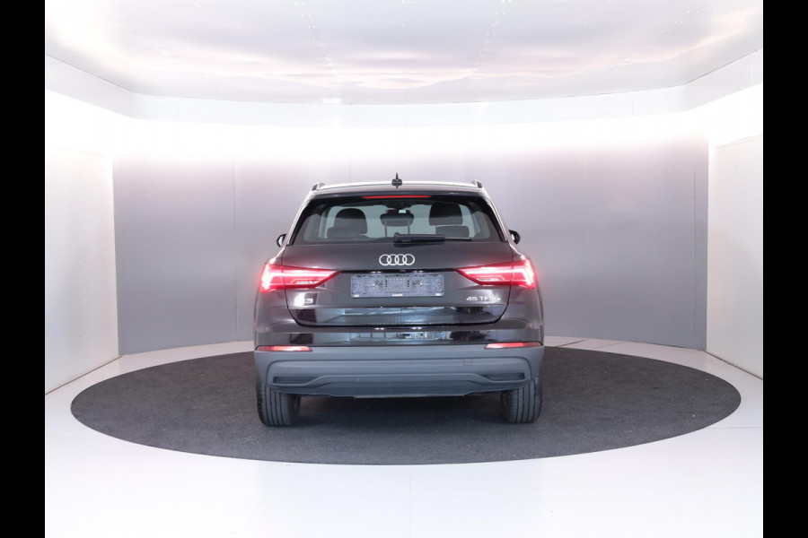 Audi Q3 45 TFSI e Advanced edition 245pk | Navigatie via App | Android auto | Parkeercamera | Verwarmbare voorstoelen