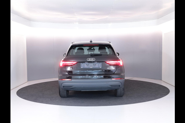 Audi Q3 45 TFSI e Advanced edition 245pk | Navigatie via App | Android auto | Parkeercamera | Verwarmbare voorstoelen