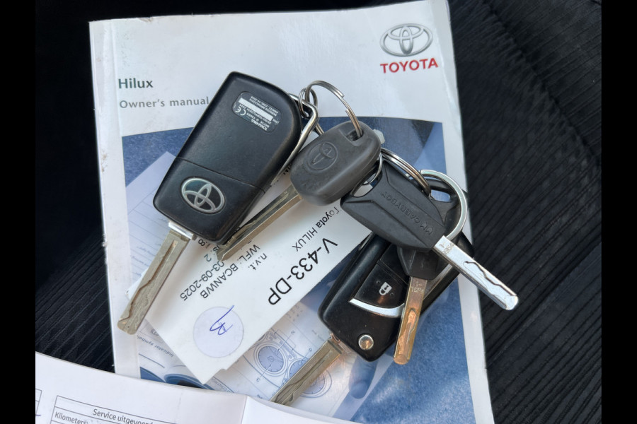 Toyota Hilux 2.4 D-4D-F Xtra Cab Professional