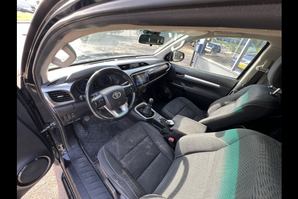 Toyota Hilux 2.4 D-4D-F Xtra Cab Professional