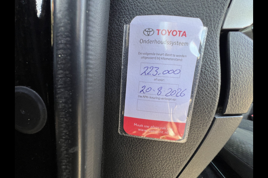 Toyota Hilux 2.4 D-4D-F Xtra Cab Professional