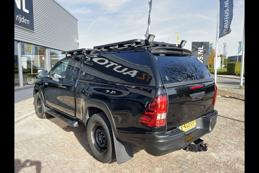 Toyota Hilux 2.4 D-4D-F Xtra Cab Professional