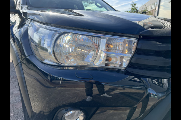 Toyota Hilux 2.4 D-4D-F Xtra Cab Professional