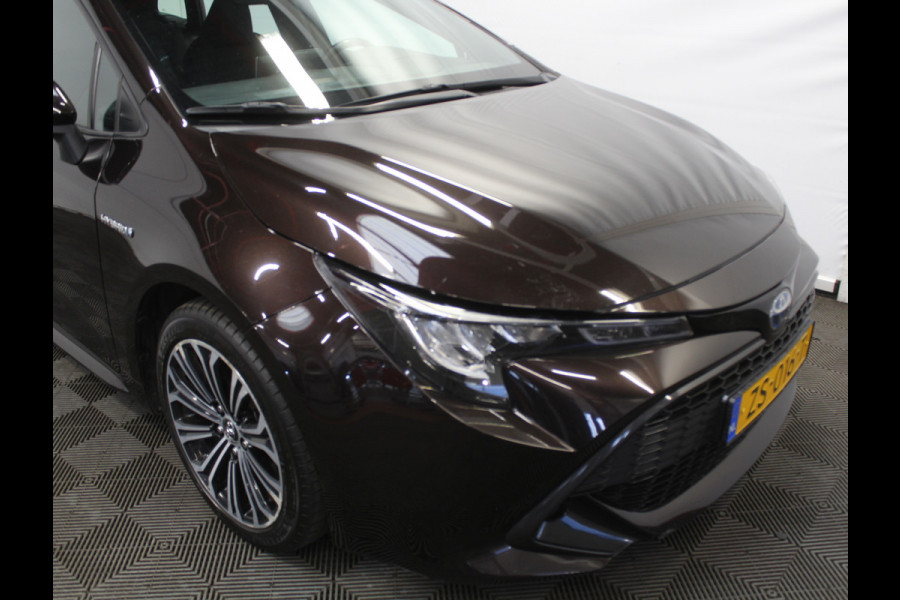 Toyota Corolla Touring Sports 1.8 Hybrid First Edition CAMERA | CLIMATE | LMV17 | DAB | NAVI | TRHAAK | ADAPCRUISE | LED