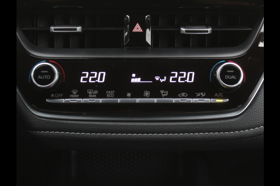 Toyota Corolla Touring Sports 1.8 Hybrid First Edition CAMERA | CLIMATE | LMV17 | DAB | NAVI | TRHAAK | ADAPCRUISE | LED