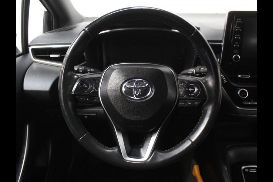 Toyota Corolla Touring Sports 1.8 Hybrid First Edition CAMERA | CLIMATE | LMV17 | DAB | NAVI | TRHAAK | ADAPCRUISE | LED