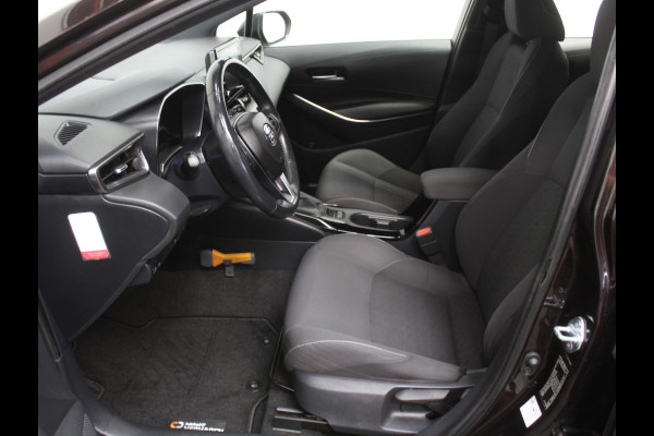 Toyota Corolla Touring Sports 1.8 Hybrid First Edition CAMERA | CLIMATE | LMV17 | DAB | NAVI | TRHAAK | ADAPCRUISE | LED