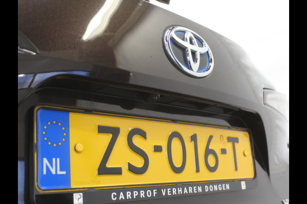 Toyota Corolla Touring Sports 1.8 Hybrid First Edition CAMERA | CLIMATE | LMV17 | DAB | NAVI | TRHAAK | ADAPCRUISE | LED
