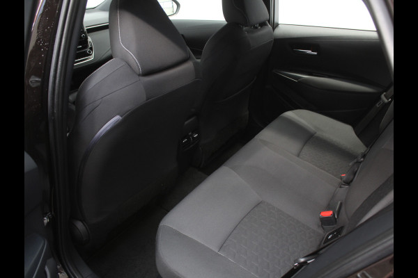 Toyota Corolla Touring Sports 1.8 Hybrid First Edition CAMERA | CLIMATE | LMV17 | DAB | NAVI | TRHAAK | ADAPCRUISE | LED
