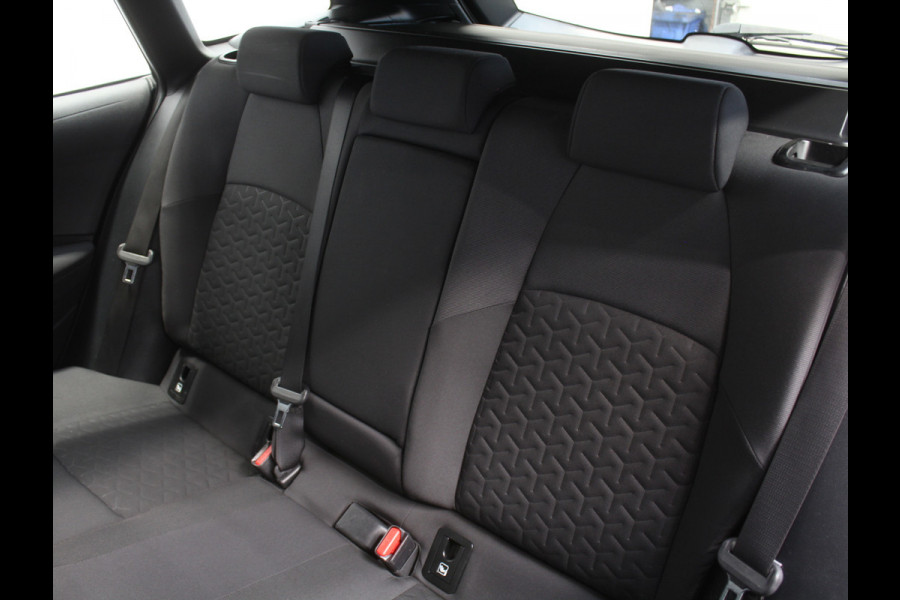 Toyota Corolla Touring Sports 1.8 Hybrid First Edition CAMERA | CLIMATE | LMV17 | DAB | NAVI | TRHAAK | ADAPCRUISE | LED