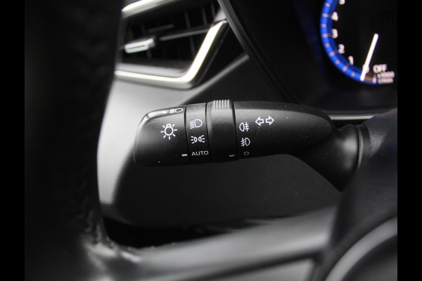 Toyota Corolla Touring Sports 1.8 Hybrid First Edition CAMERA | CLIMATE | LMV17 | DAB | NAVI | TRHAAK | ADAPCRUISE | LED