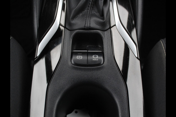 Toyota Corolla Touring Sports 1.8 Hybrid First Edition CAMERA | CLIMATE | LMV17 | DAB | NAVI | TRHAAK | ADAPCRUISE | LED