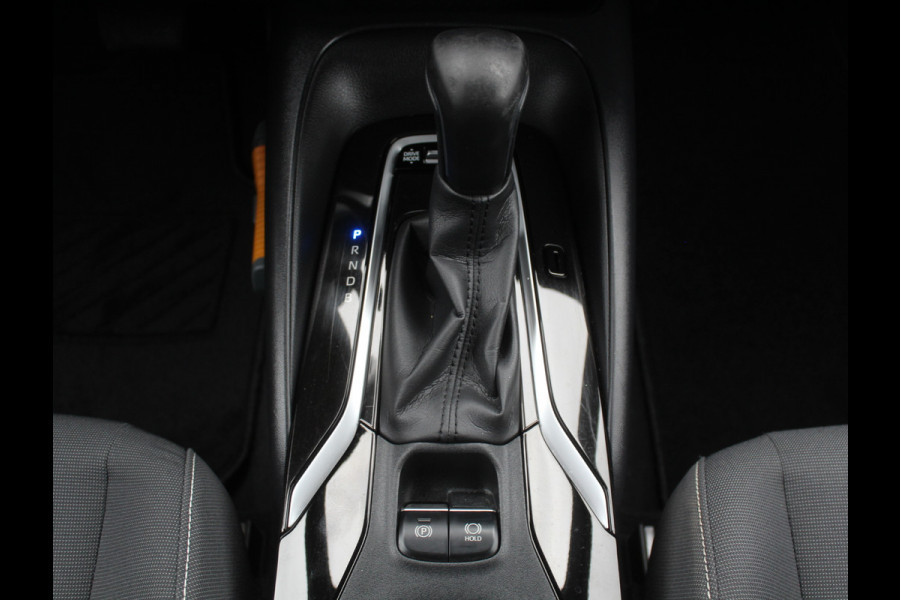 Toyota Corolla Touring Sports 1.8 Hybrid First Edition CAMERA | CLIMATE | LMV17 | DAB | NAVI | TRHAAK | ADAPCRUISE | LED