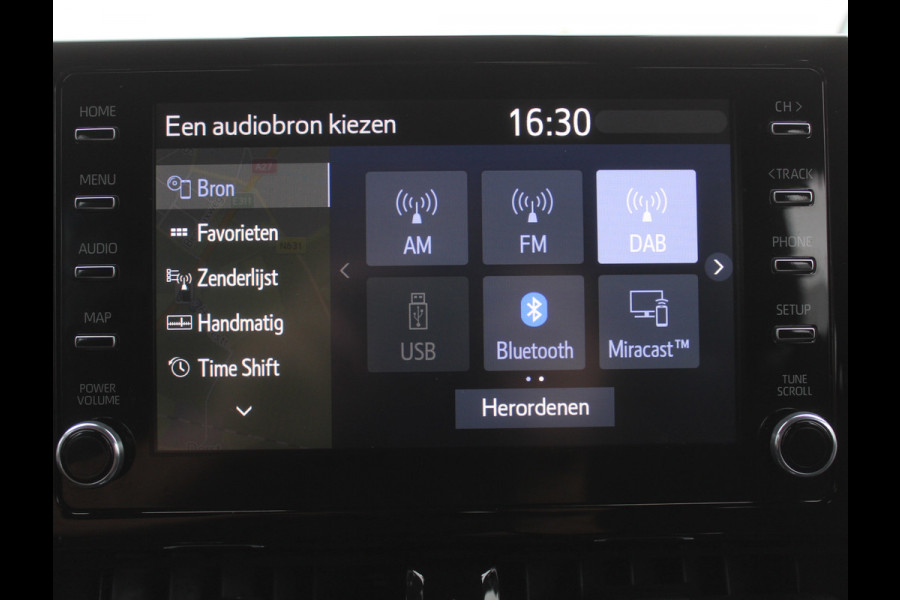 Toyota Corolla Touring Sports 1.8 Hybrid First Edition CAMERA | CLIMATE | LMV17 | DAB | NAVI | TRHAAK | ADAPCRUISE | LED