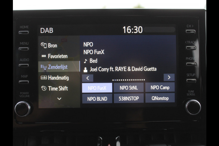 Toyota Corolla Touring Sports 1.8 Hybrid First Edition CAMERA | CLIMATE | LMV17 | DAB | NAVI | TRHAAK | ADAPCRUISE | LED