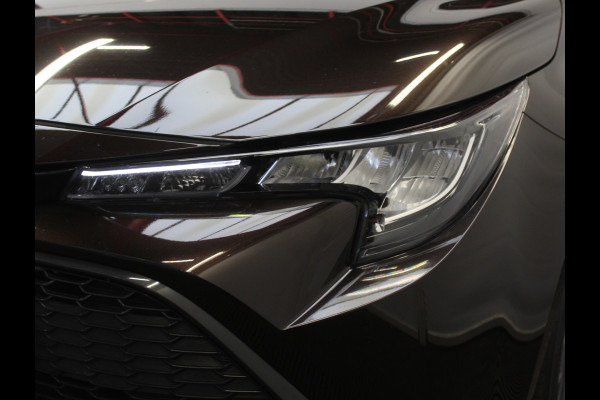 Toyota Corolla Touring Sports 1.8 Hybrid First Edition CAMERA | CLIMATE | LMV17 | DAB | NAVI | TRHAAK | ADAPCRUISE | LED