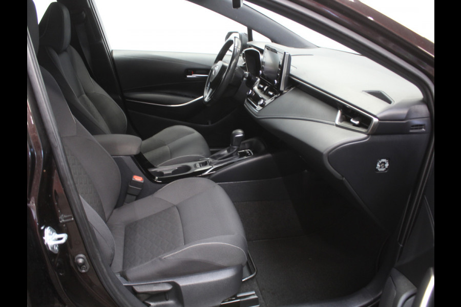 Toyota Corolla Touring Sports 1.8 Hybrid First Edition CAMERA | CLIMATE | LMV17 | DAB | NAVI | TRHAAK | ADAPCRUISE | LED