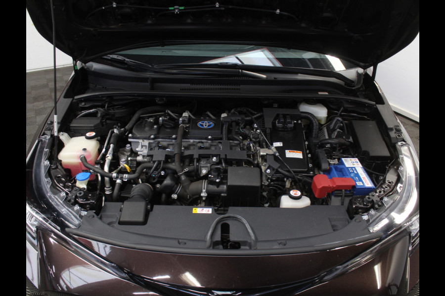 Toyota Corolla Touring Sports 1.8 Hybrid First Edition CAMERA | CLIMATE | LMV17 | DAB | NAVI | TRHAAK | ADAPCRUISE | LED