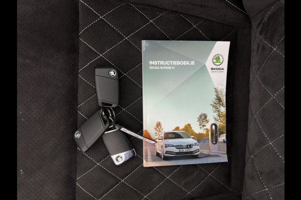 Škoda Superb Combi 1.4 TSI iV Plug-In Sportline Business {SOH-93%} (INCL-BTW) Aut. *PANO | LEATHER-ALCANTARA | FULL-LED | DIGI-COCKPIT | CANTON-SOUND | AMBIENT-LIGHT | CAMERA | NAVI-FULLMAP | DAB+ | KEYLESS | HEATED-SPORTSEATS | PRIVACY-GLASS | ECC | 19"ALU*