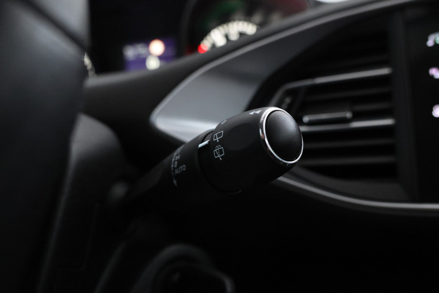 Peugeot 308 SW 1.2 PureTech Allure Navigatie, Cliamte, Lmv, Peugeot 308 SW 1.2 PureTech Allure Navigatie, Cliamte, Lmv,