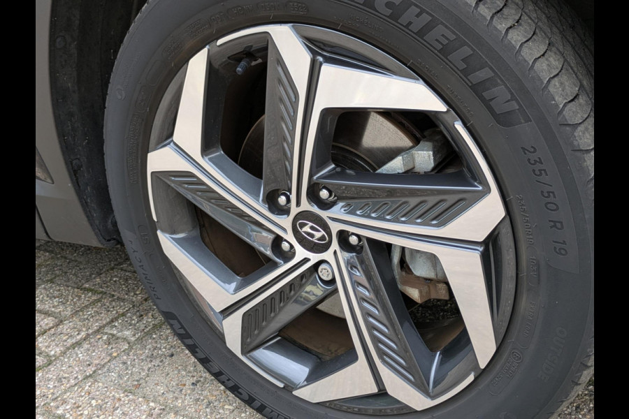 Hyundai Tucson 1.6 T-GDI PHEV Comfort 4WD|Panodak|Navi|Stoel/Stuurverwarming|Keyless-Entry/Go|360-Camera Hyundai Tucson 1.6 T-GDI PHEV Comfort 4WD|Panodak|Navi|Stoel/Stuurverwarming|Keyless-Entry/Go|360-Camera