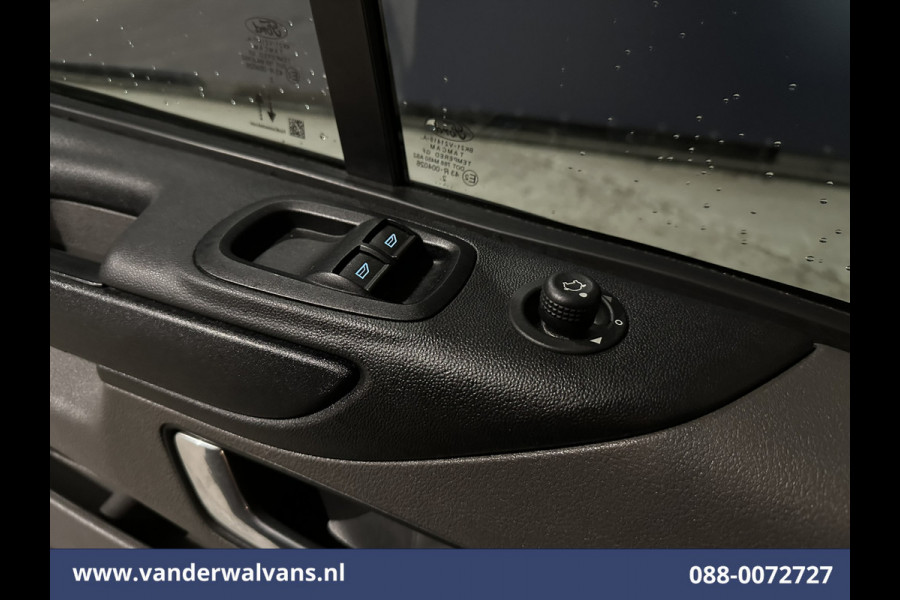 Ford Transit Custom 2.0 TDCI 131pk L2H1 Euro6 Airco | Apple Carplay | Android Auto | LED | Cruisecontrol Stoelverwarming, Verwarmde voorruit, Parkeersensoren, Bijrijdersbank, 2800kg trekvermogen