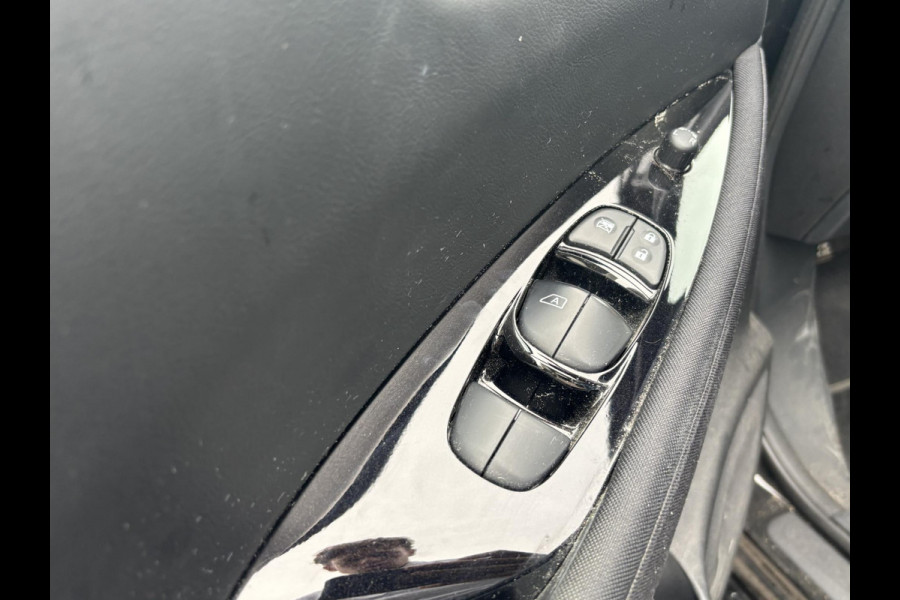 Nissan Leaf Acenta 40 kWh VAN: 13.900,- VOOR:11.877,- UW HERFSTVOORDEEL: 2.023,- EURO| CAMERA | DODE HOEK | RIJKLAARPRIJS INCL. 12 MND BOVAG GARANTIE