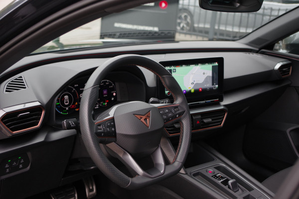 CUPRA Leon Sportstourer 1.4 e-Hybrid Business 204 PK PHEV, LED, Panoramadak, Adap. Cruise Control, Winterpakket