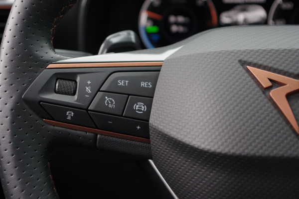 CUPRA Leon Sportstourer 1.4 e-Hybrid Business 204 PK PHEV, LED, Panoramadak, Adap. Cruise Control, Winterpakket