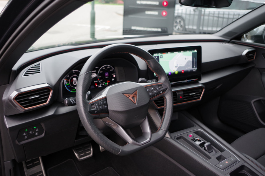 CUPRA Leon Sportstourer 1.4 e-Hybrid Business 204 PK PHEV, LED, Panoramadak, Adap. Cruise Control, Winterpakket